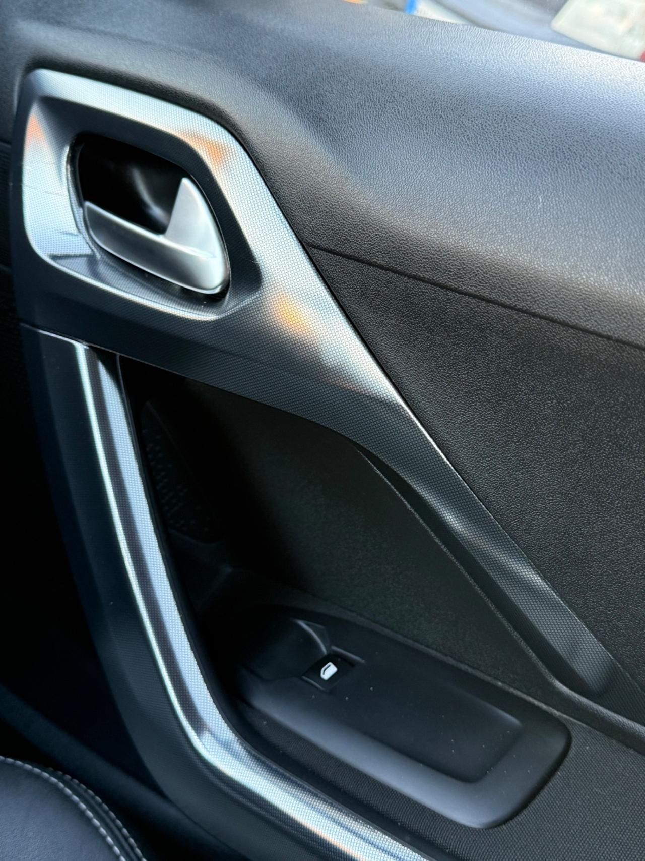 Peugeot 2008 BlueHDi 100 GT Line