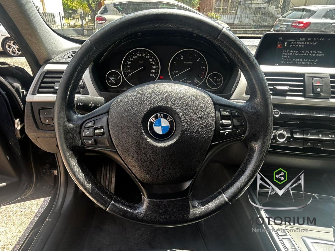BMW 320D touring business advantage 190 CV