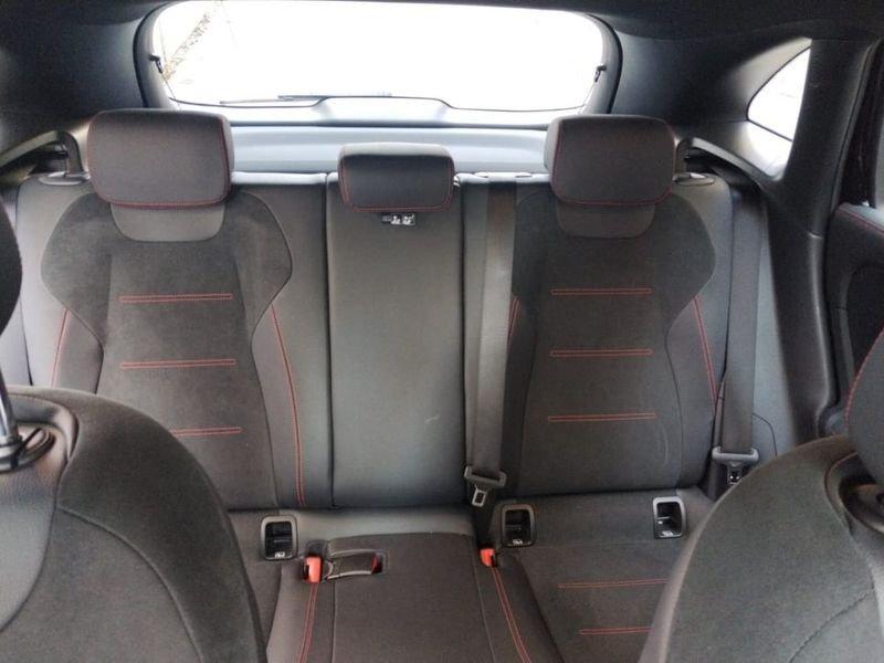 Mercedes-Benz GLA 180 D PREMIUM AUTO