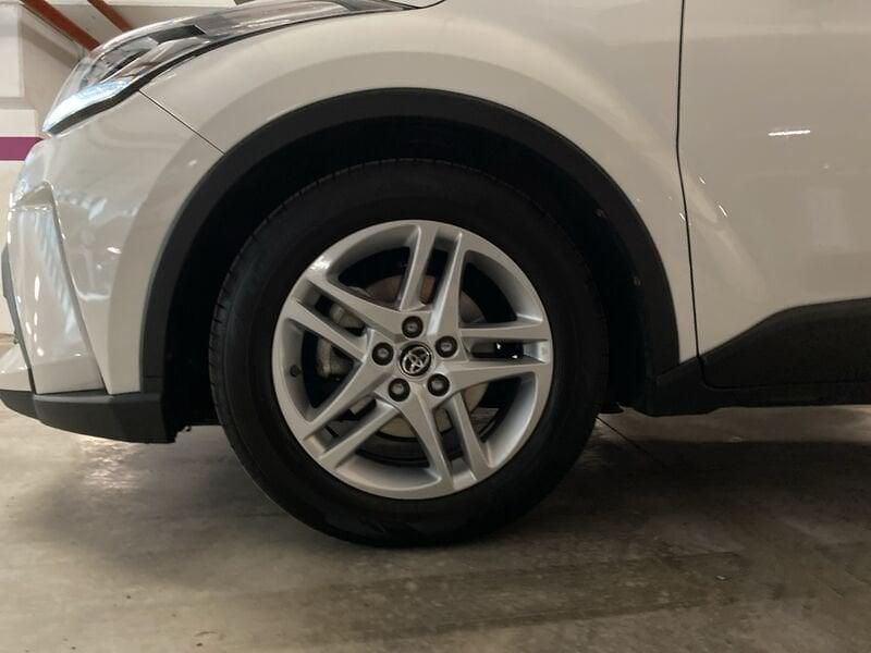 Toyota C-HR C-HR 1.8 Hybrid E-CVT Active
