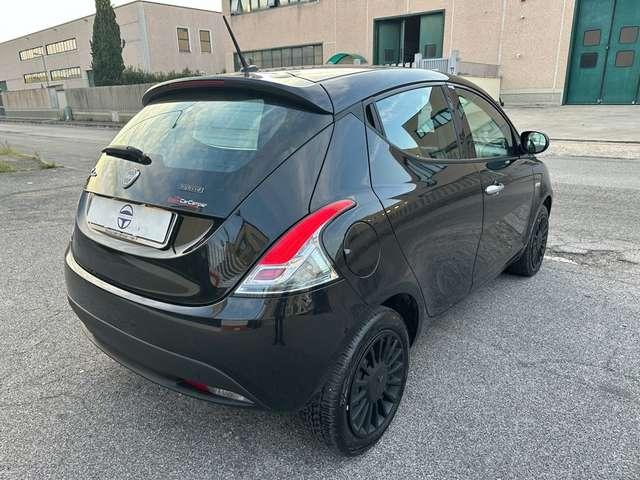 Lancia Ypsilon 1.0 FireFly 5 porte S&S Hybrid Silver