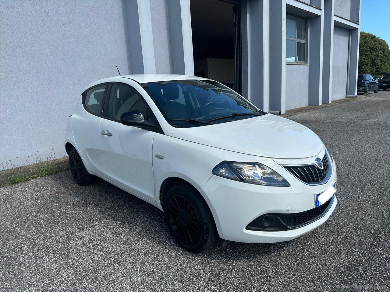 LANCIA Ypsilon 1.0 FireFly 5p.S&S Hybrid Silver