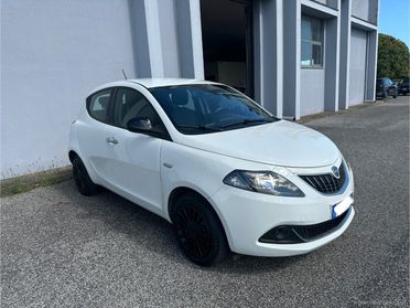 LANCIA Ypsilon 1.0 FireFly 5p.S&S Hybrid Silver