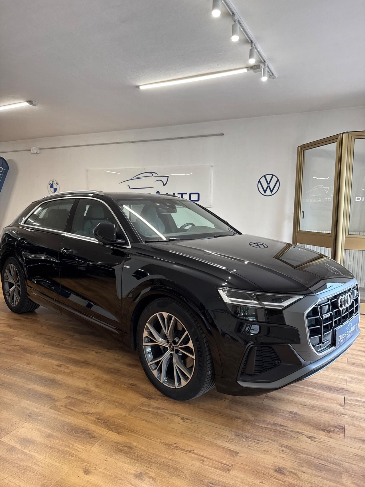 Audi Q8 45 TDI mhev Sport