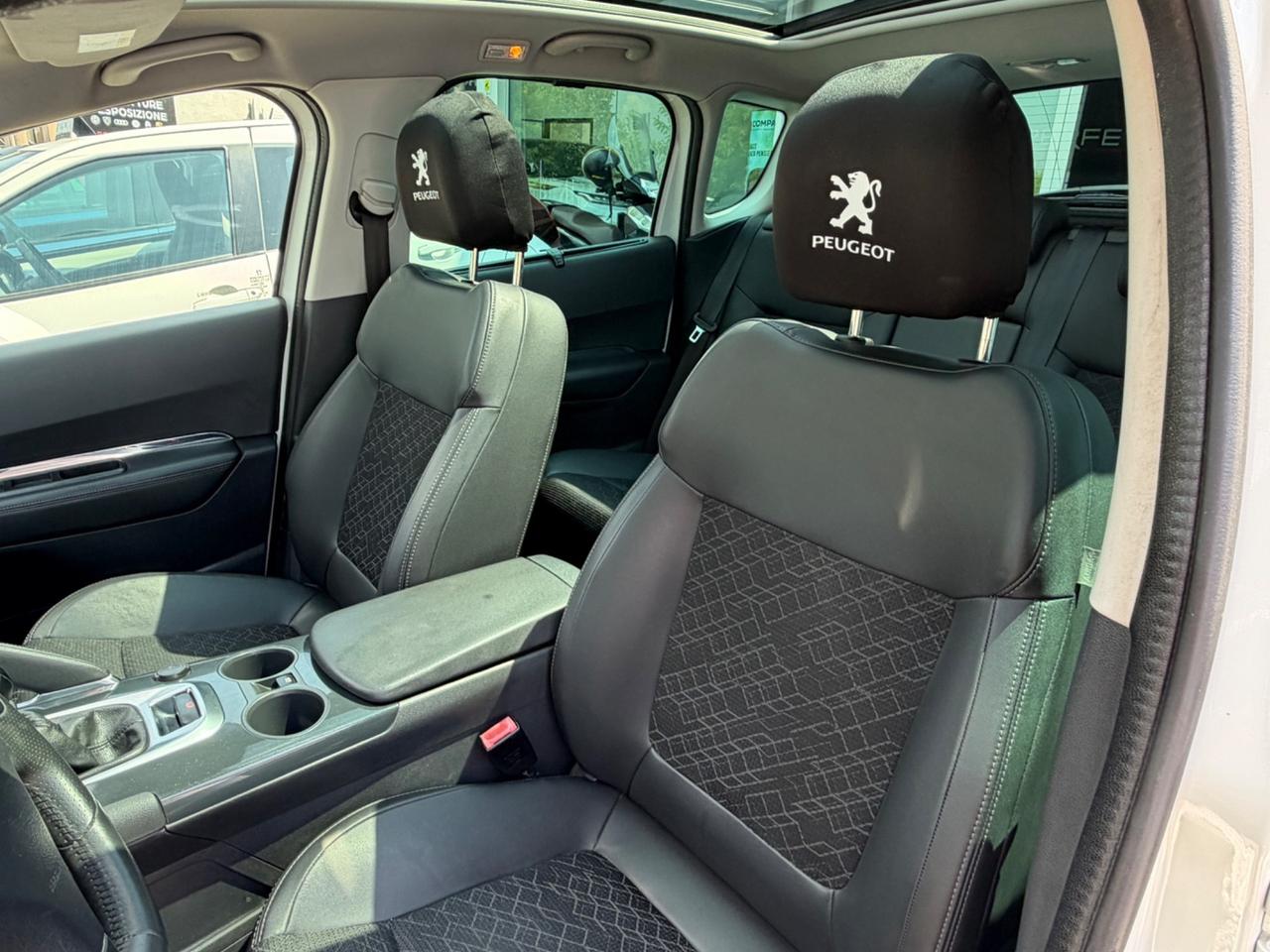Peugeot 3008 1.6 HDi 115CV Allure