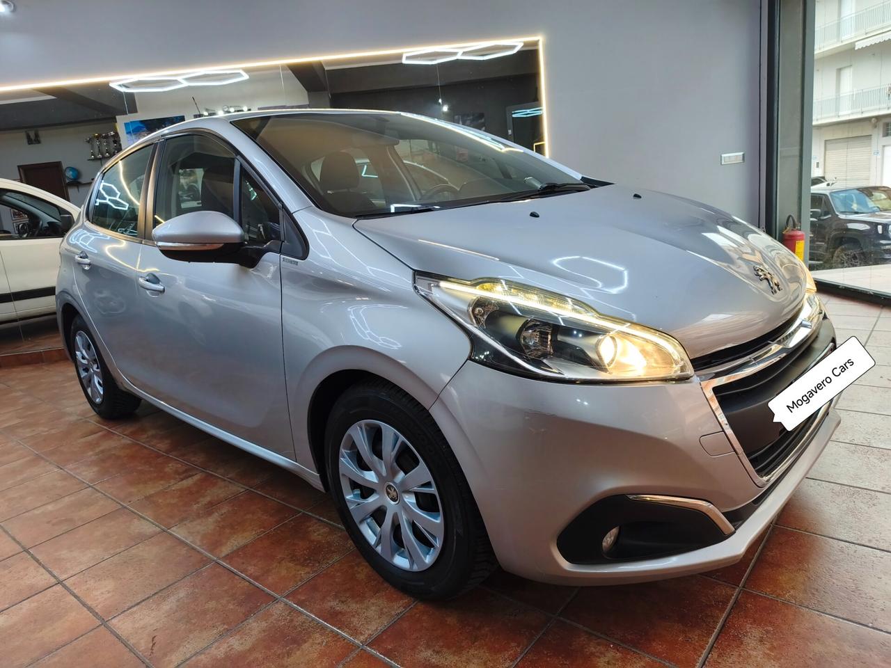 Peugeot 208 1.6 diesel BlueHDi 75CV 5 porte