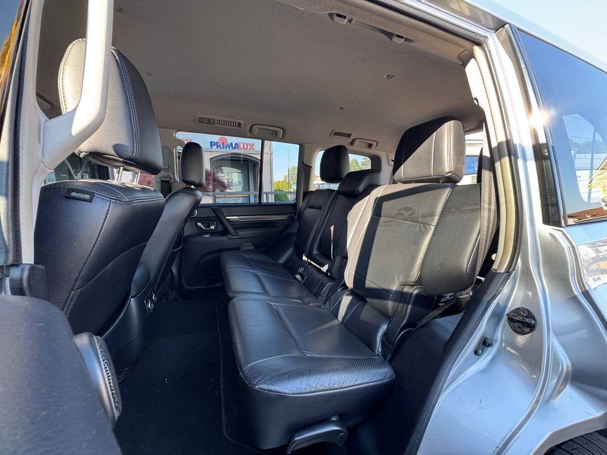 Mitsubishi Pajero 5 Porte Pajero 3.2 CR Invite 5p