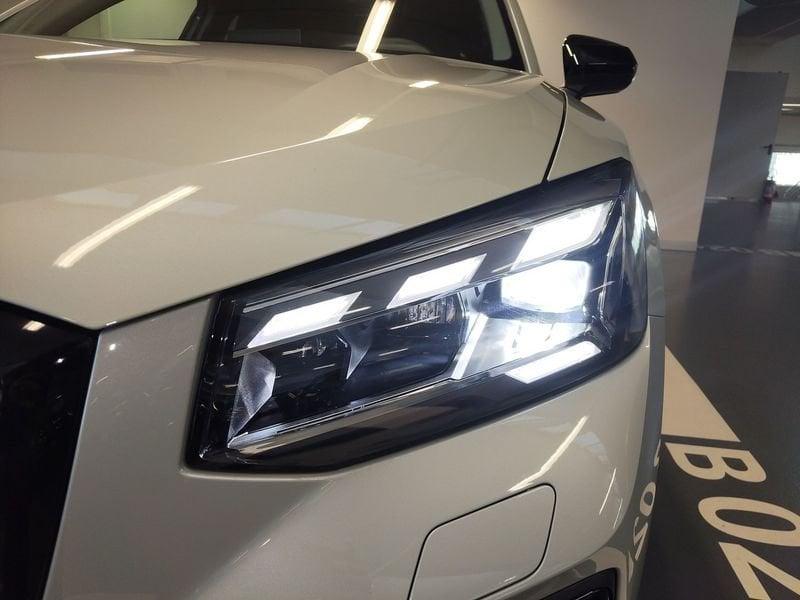 Audi Q2 Q2 35 TDI S tronic Identity Black