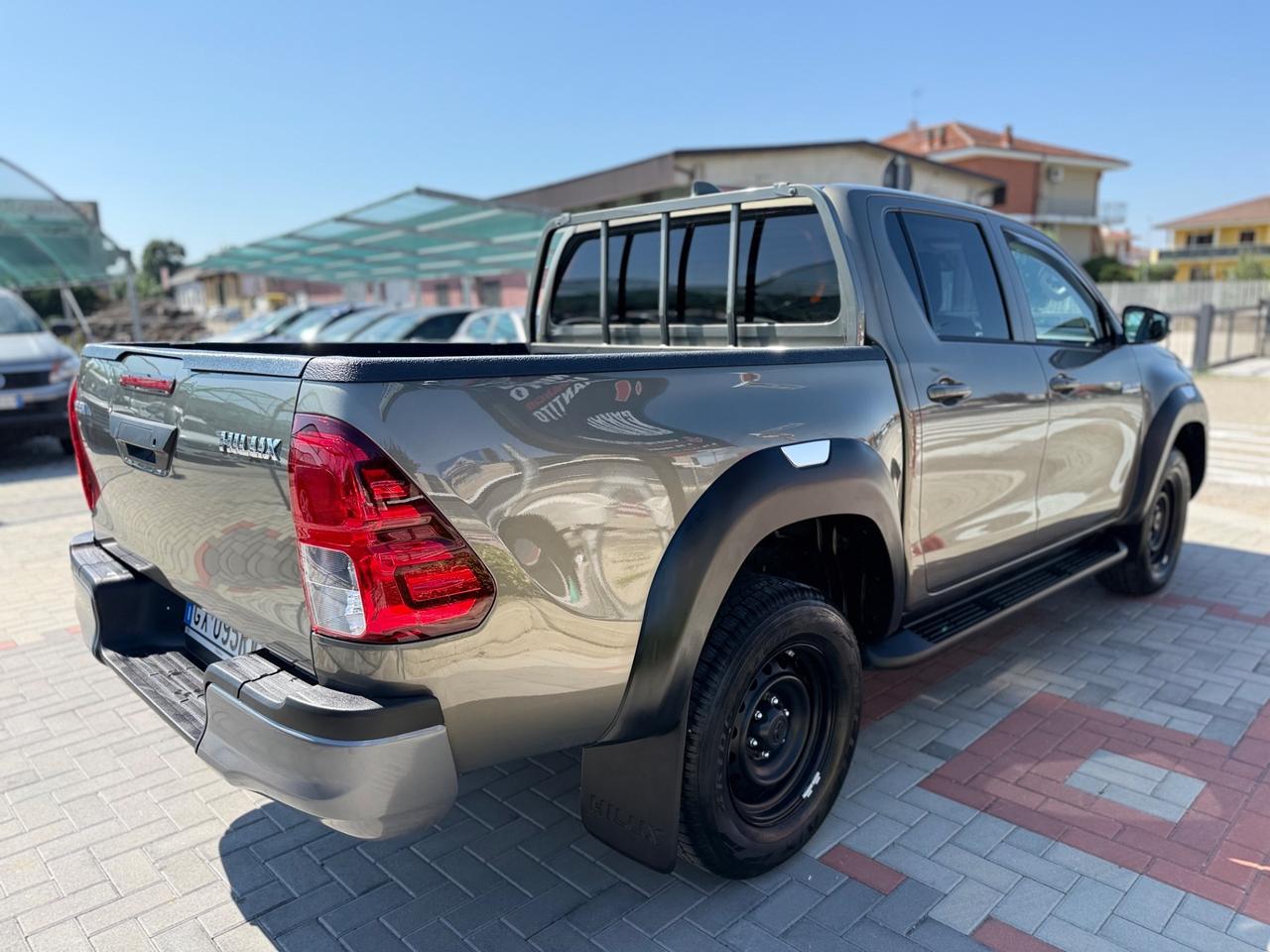 Toyota Hilux 2.8 D-4D 4WD 4 porte Double Cab Comfort