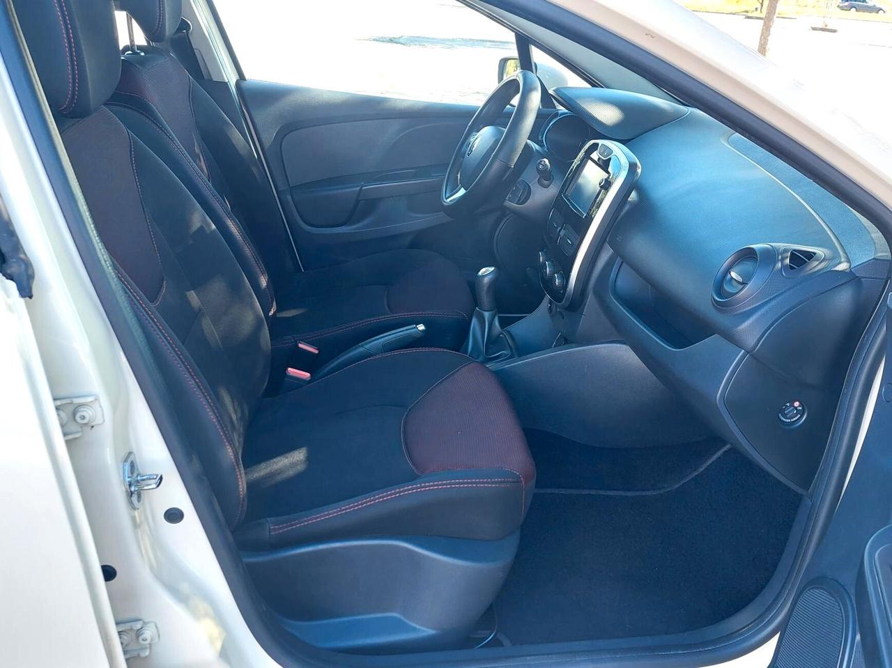 PARI AL NUOVO - RENAULT CLIO - 1.5 DIESEL - EURO 6 B