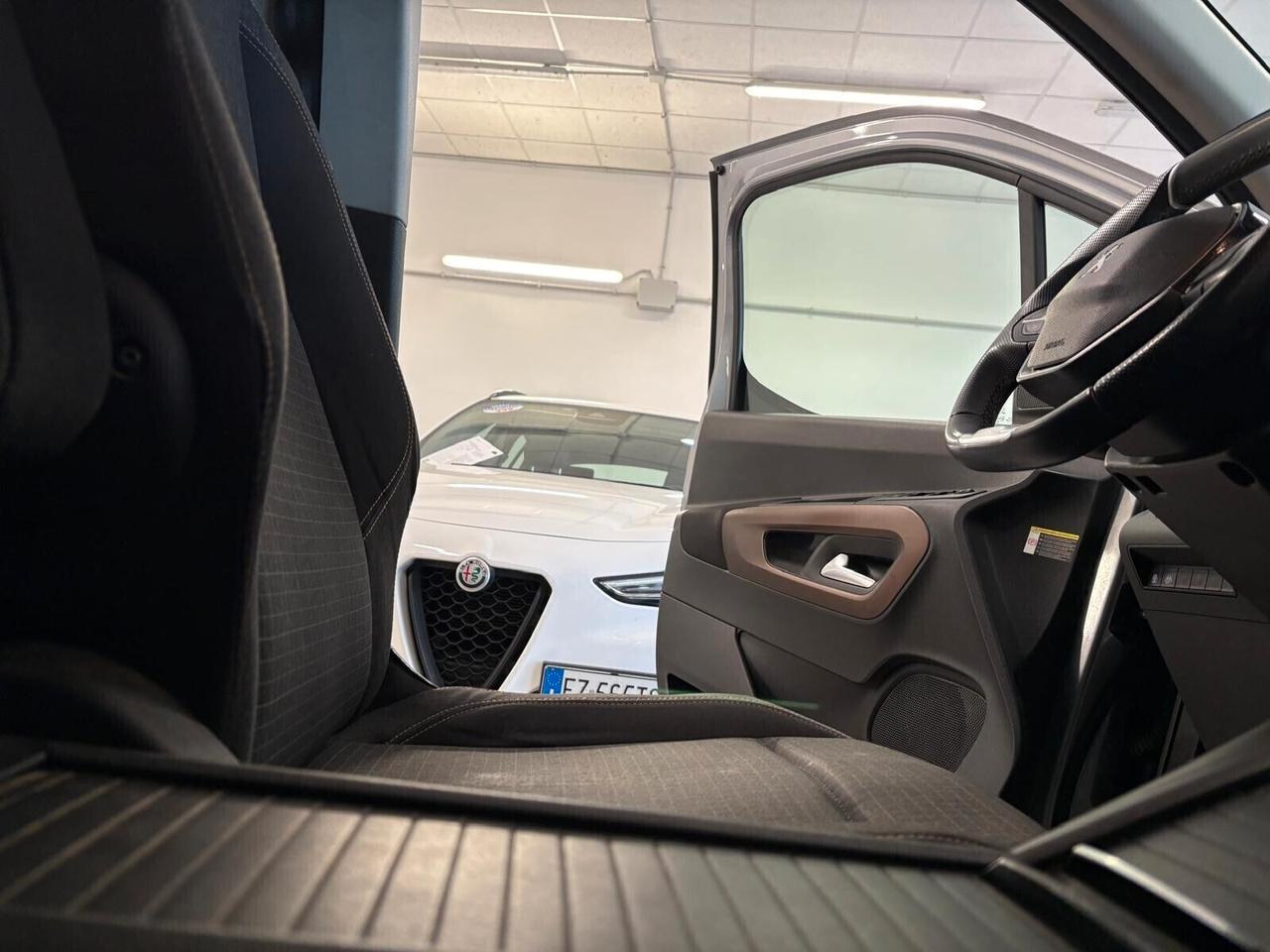 Peugeot Rifter GT LINE BlueHDi 100 Standard SPOTICAR