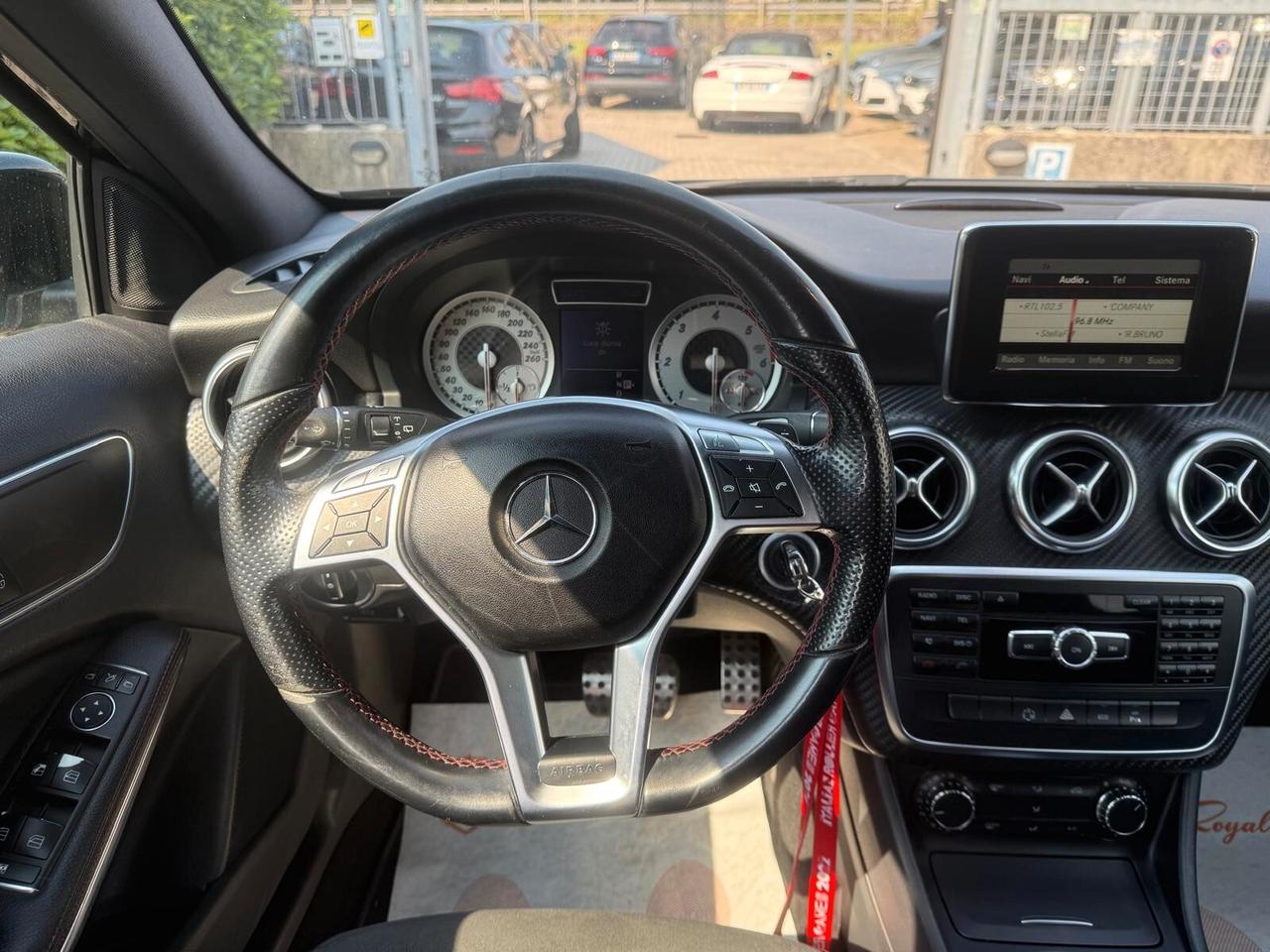 Mercedes A180 Premium AMG