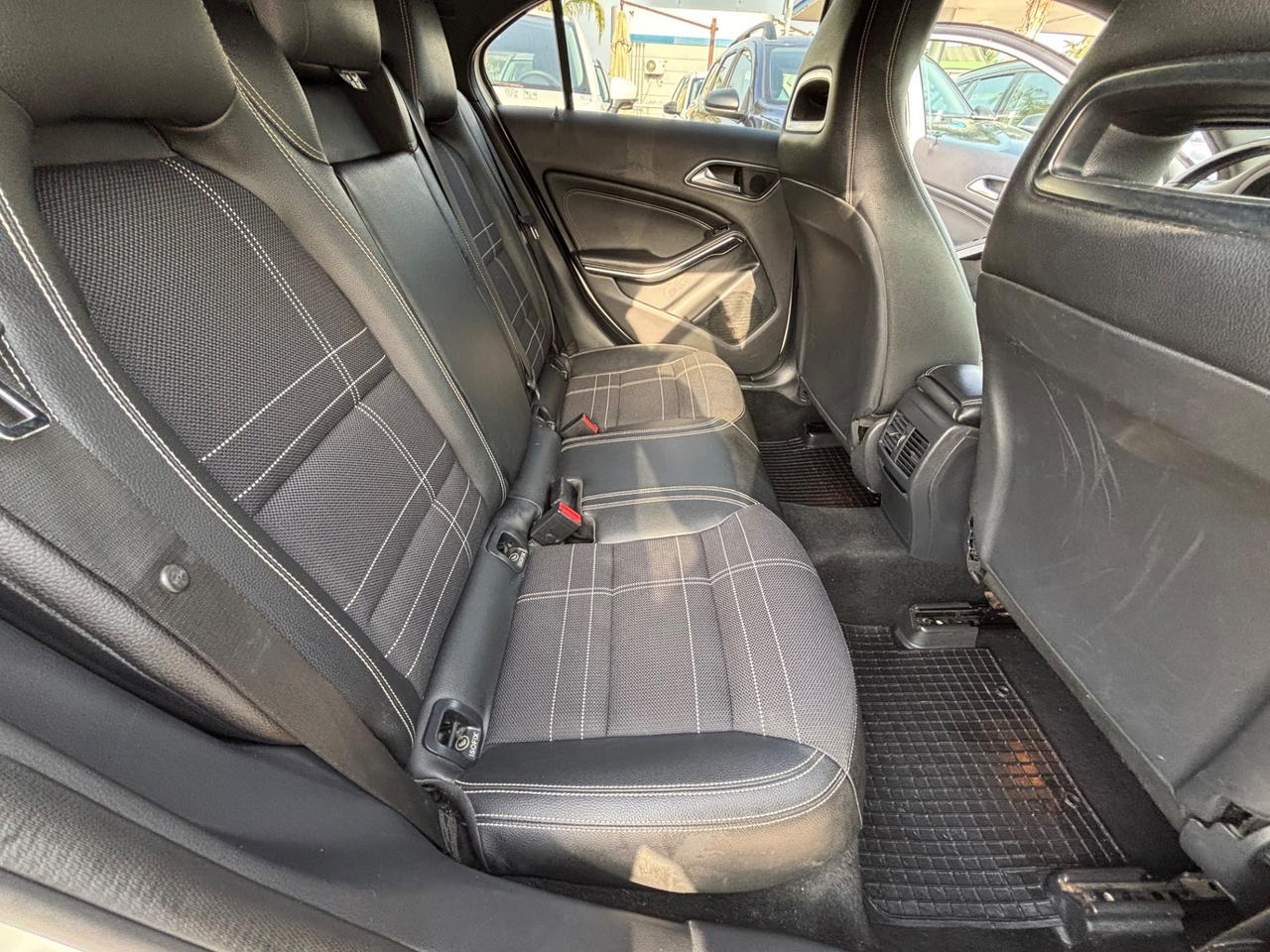 MERCEDES CLASSE A-180 CDI PREMIUM