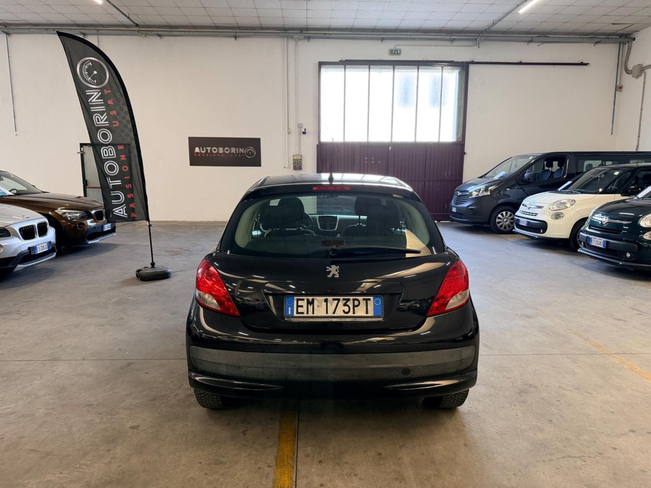 Peugeot 207 1.4 8V 75CV 5p. Active