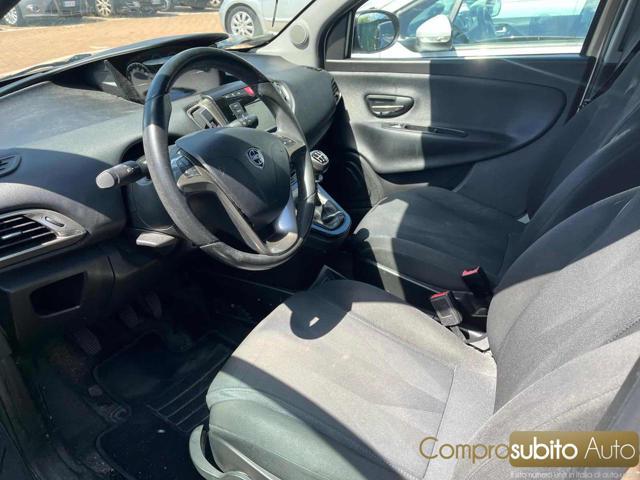 LANCIA Ypsilon 1.2 69 CV (Garanzia 12 Mesi) Neopatentati ?