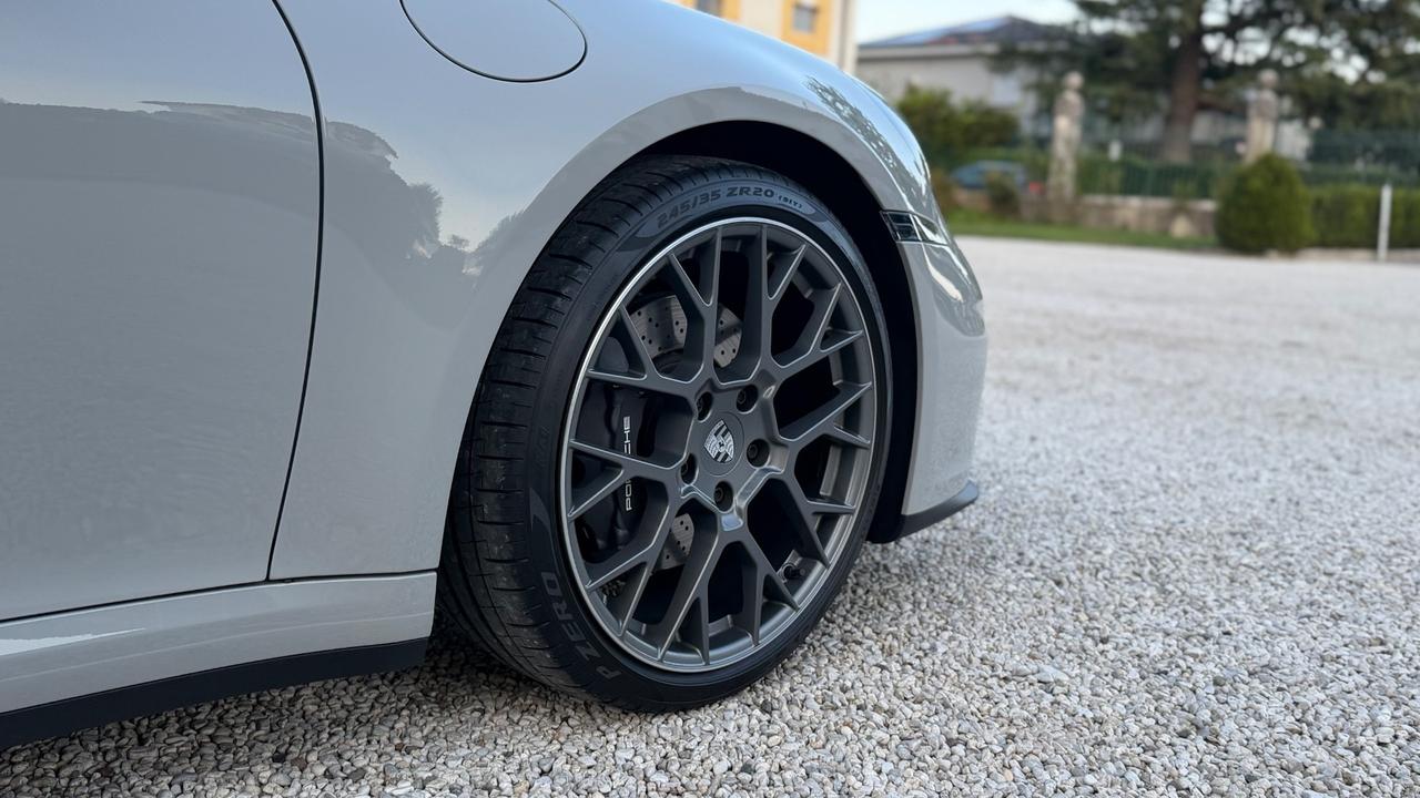 Porsche 911 Carrera 992.2