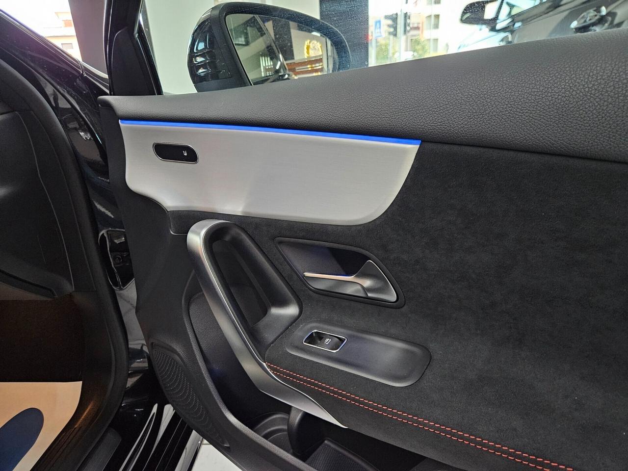 Mercedes-Benz A 35 AMG Line Premium 4matic auto