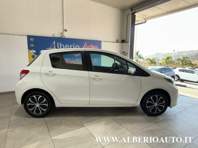 TOYOTA Yaris 1.0 5 porte Lounge