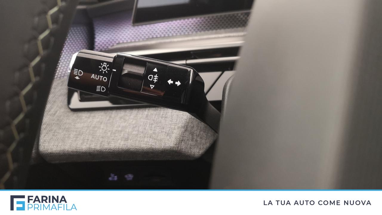 PEUGEOT Nuovo 5008 Hybrid 136 e-DCS6 GT