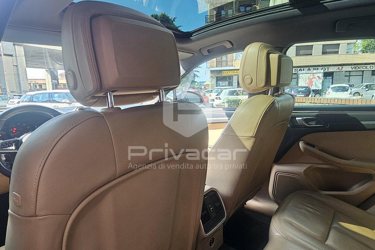 PORSCHE Macan 2.0