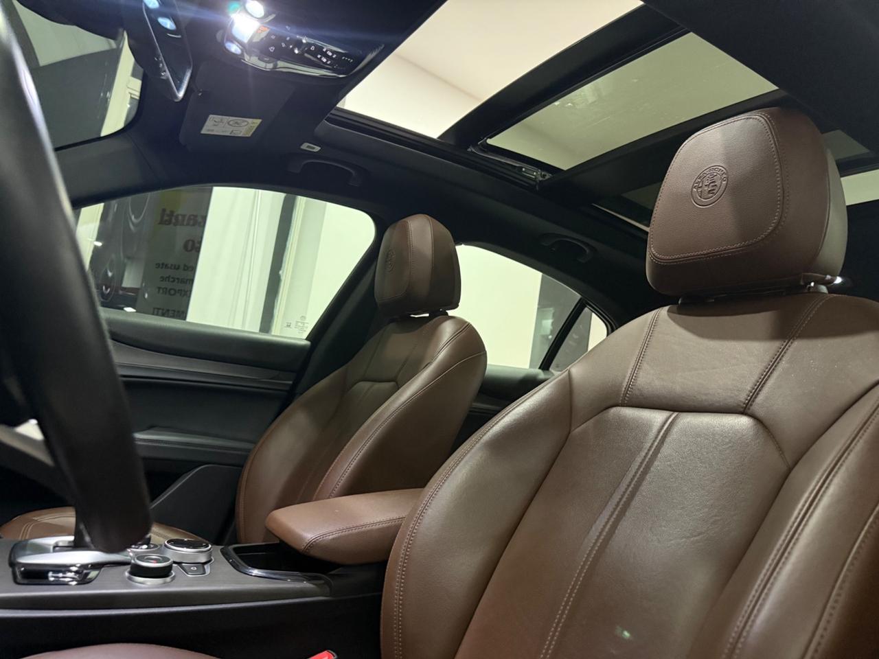 Alfa Romeo NEW Stelvio 210CV AT8 Q4 Ti+R20/TETTO TOP2024
