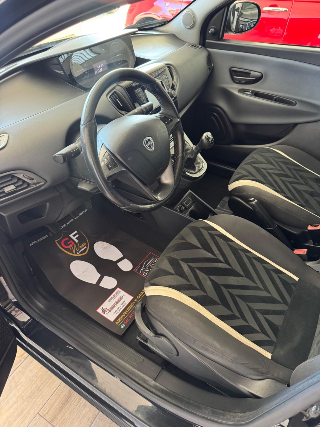 Lancia Ypsilon 1.3 MJT 16V 95 CV 5 porte S&S Platinum