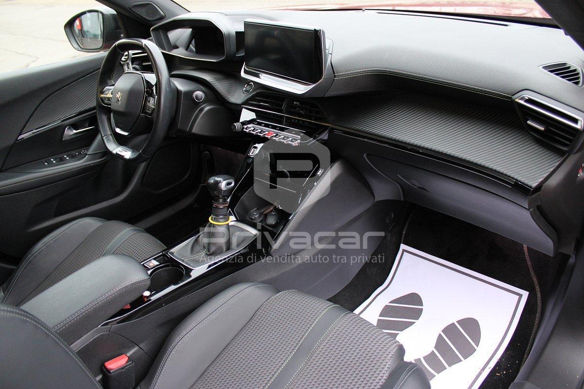 PEUGEOT 2008 BlueHDi 110 S&S GT