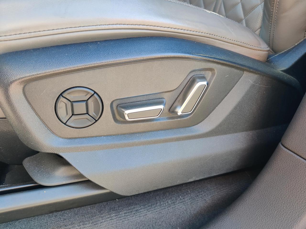 Audi Q7 50 TDI quattro tiptronic