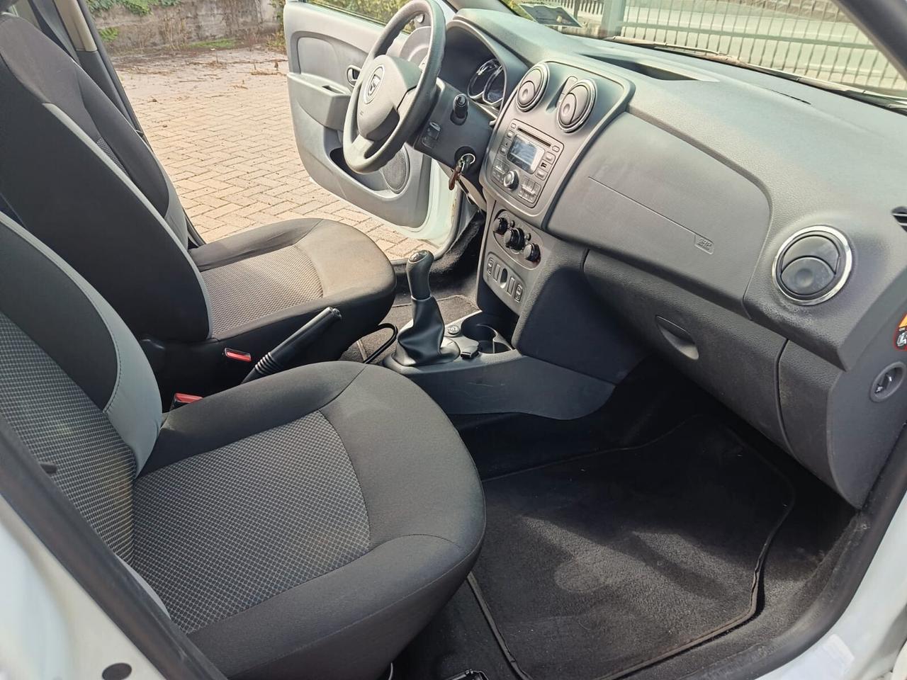 Dacia Sandero 1.2 75CV