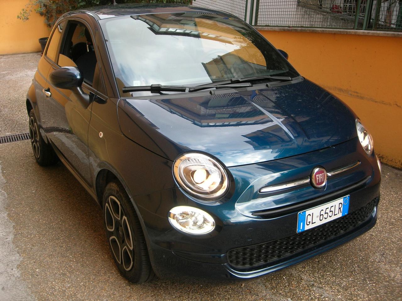 Fiat 500 1.0 Hybrid Red