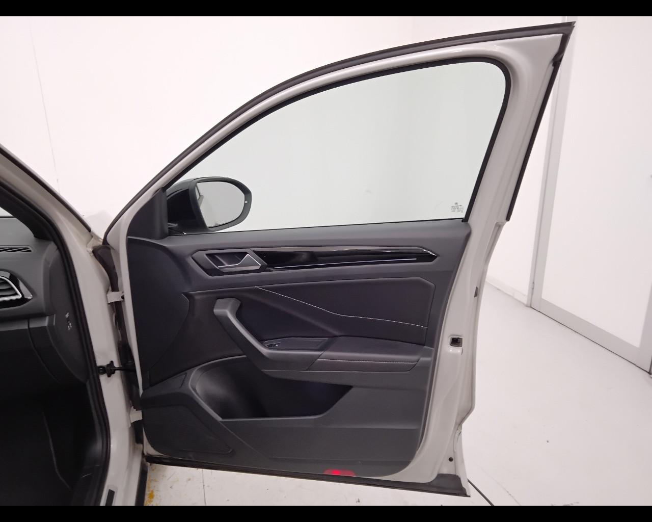 VOLKSWAGEN T-Roc 2022 - T-Roc 1.0 tsi R-Line 110cv