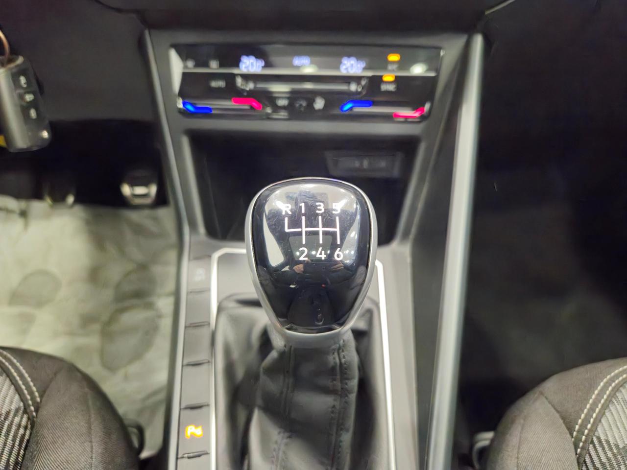 Volkswagen Taigo 1.0 tsi R-Line 110cv - ACC/Lim - Cam - Carplay - Tetto