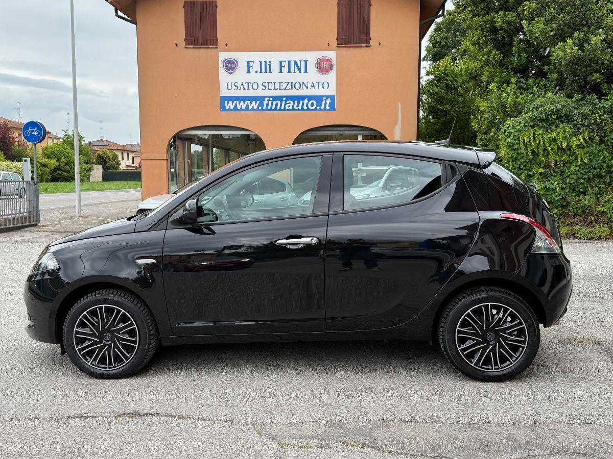 LANCIA - Ypsilon - 1.0 FireFly 5p.S&S Hybryd Gold
