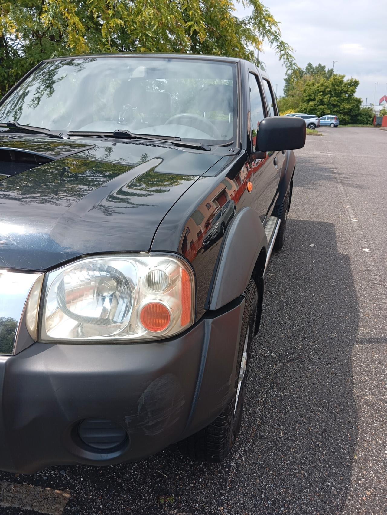 Nissan Navara 2.5 dCi 4 porte Double Cab Permute 4X4