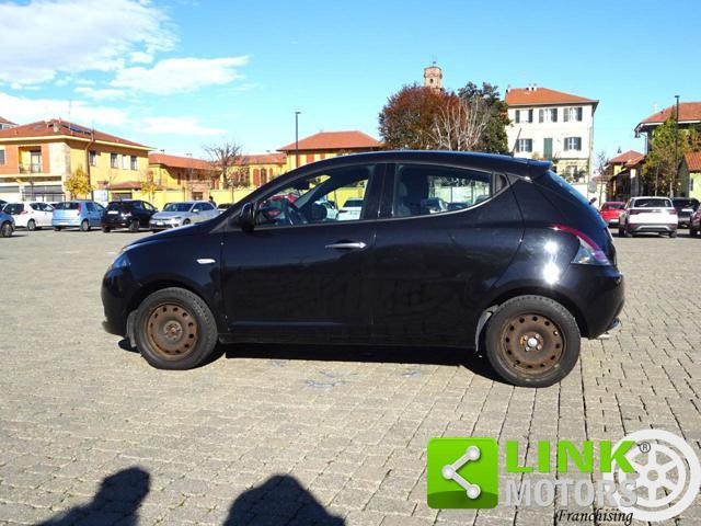 LANCIA Ypsilon 1.0 FireFly 5 porte S&S Hybrid Gold NEOPATENTATI