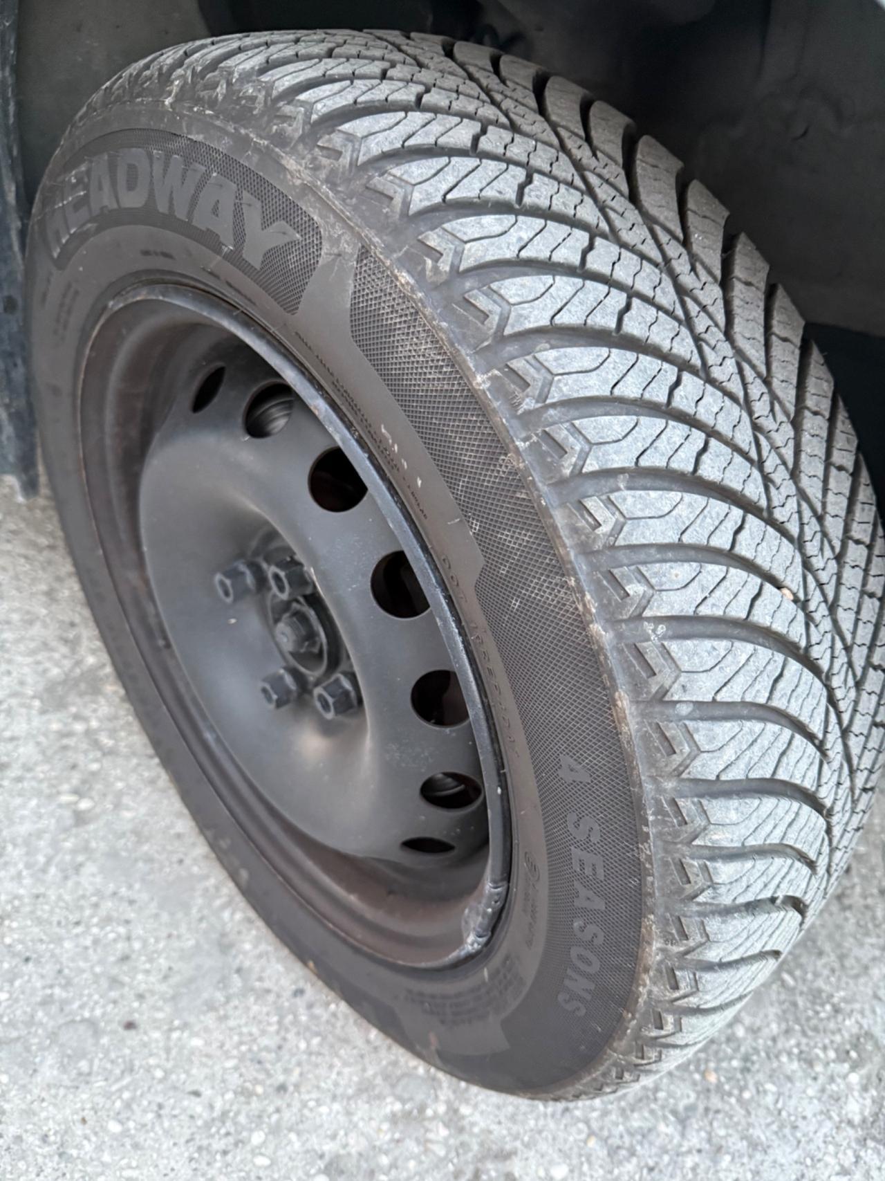 Renault Kangoo 4p. Autocarro 1.2 PEDANA DISABILE