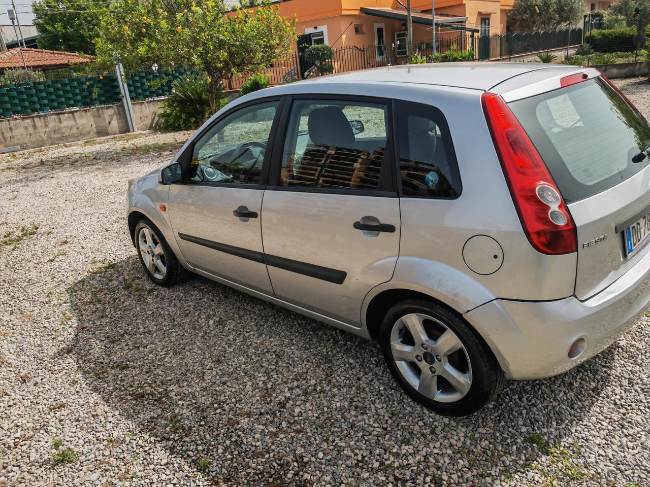 Ford Fiesta 1.4 TDCi 5p. Ghia