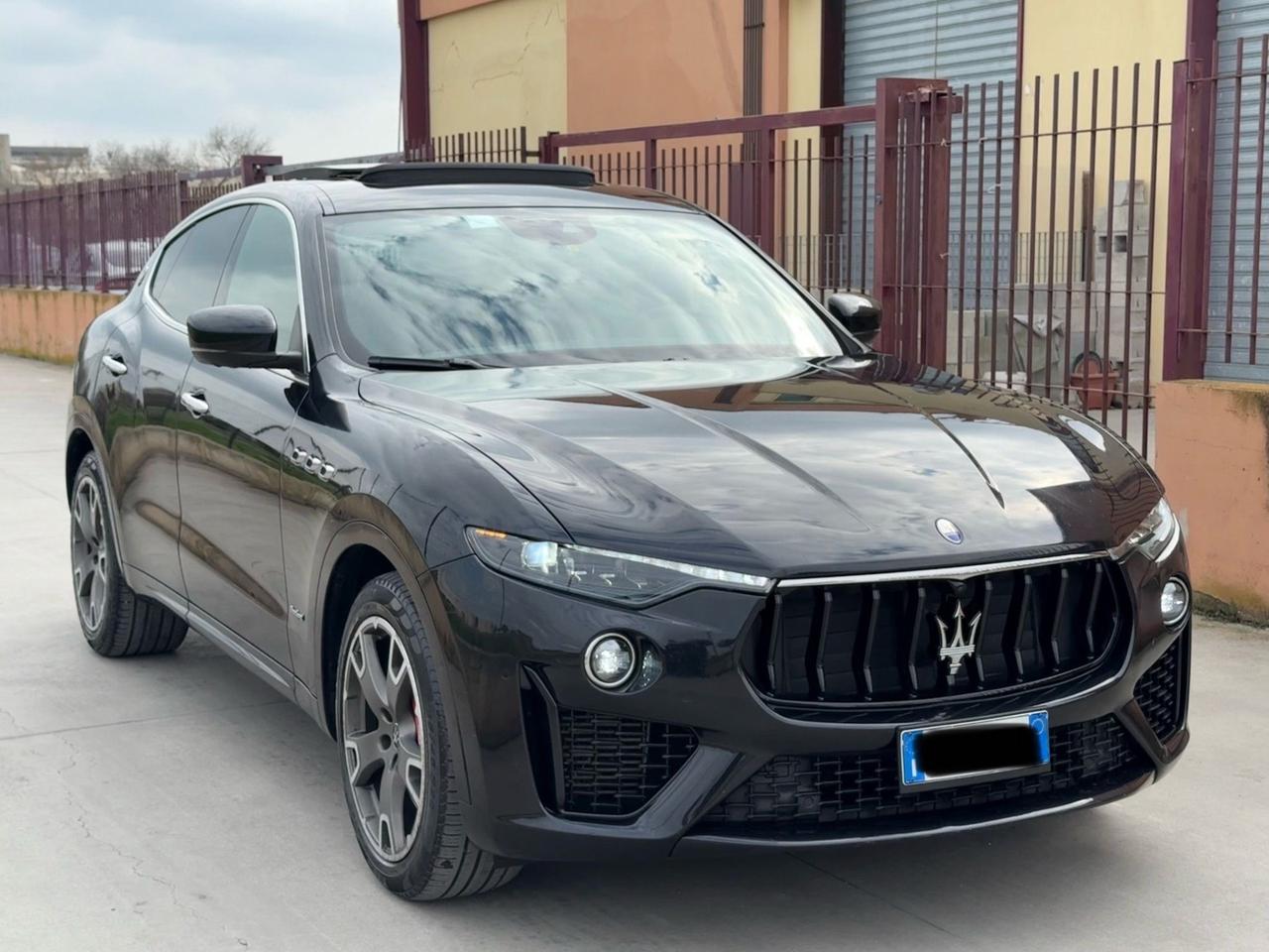 Maserati Levante 3.0 250 cv Gransport tetto