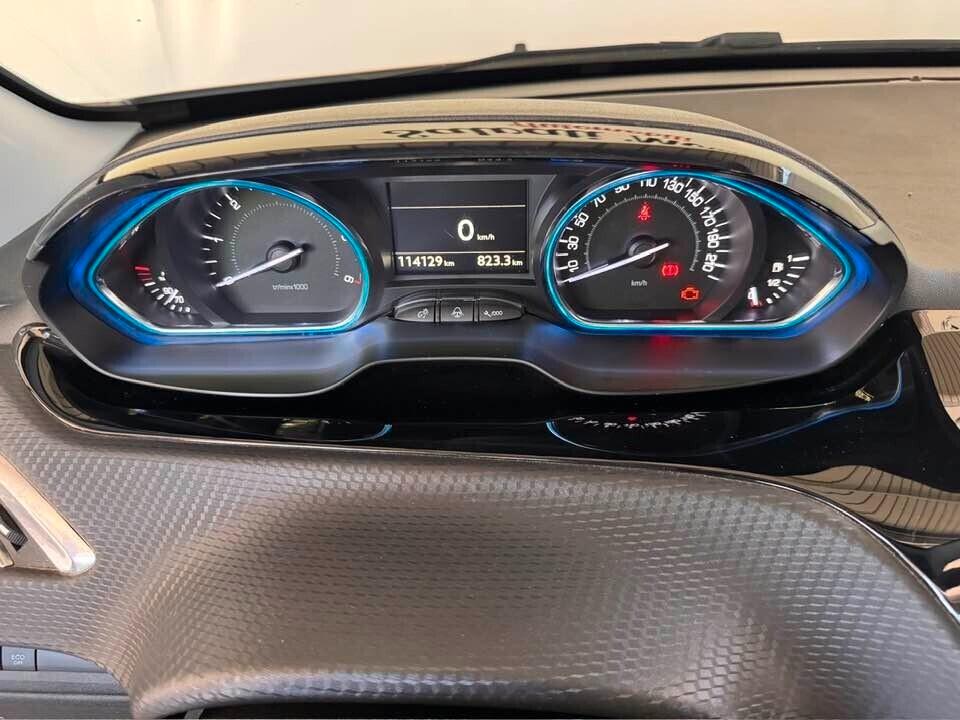 Peugeot 2008 BlueHDi 100 S&S Allure