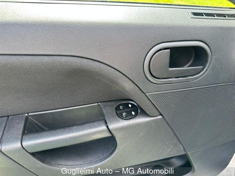 Ford Fiesta Fiesta 1.2 16V 5p. Ghia
