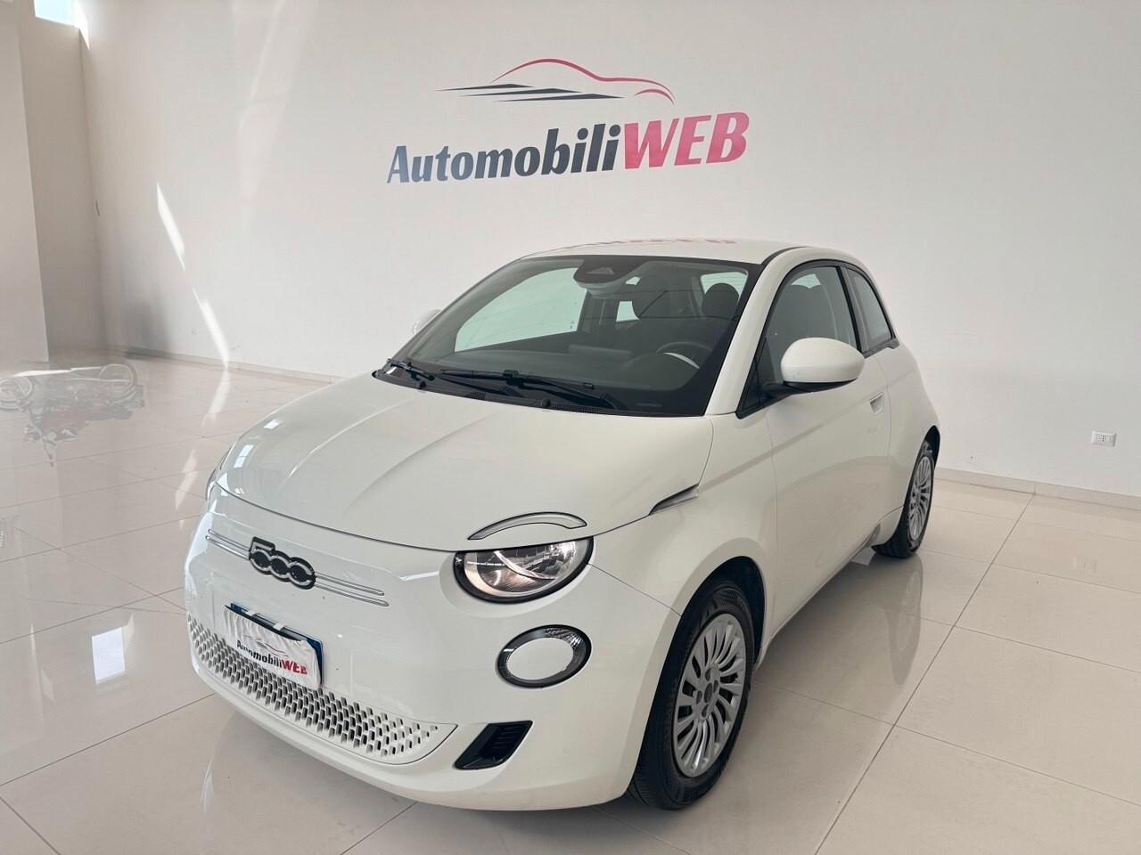 Fiat 500 500e Berlina 42 kWh La Prima