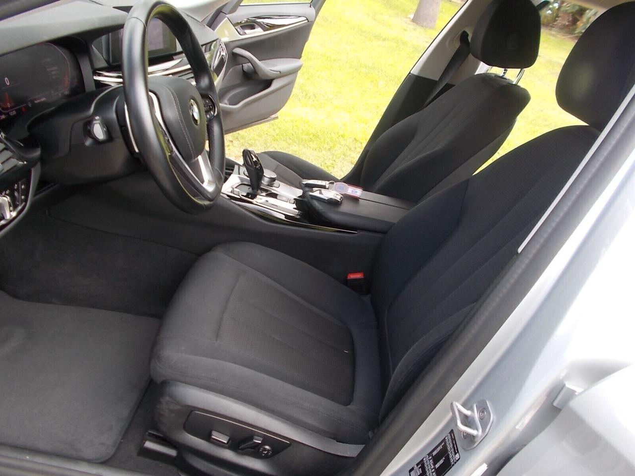 Bmw 518d Touring 150cv Aut. *FULL OPT.* da VETRINA