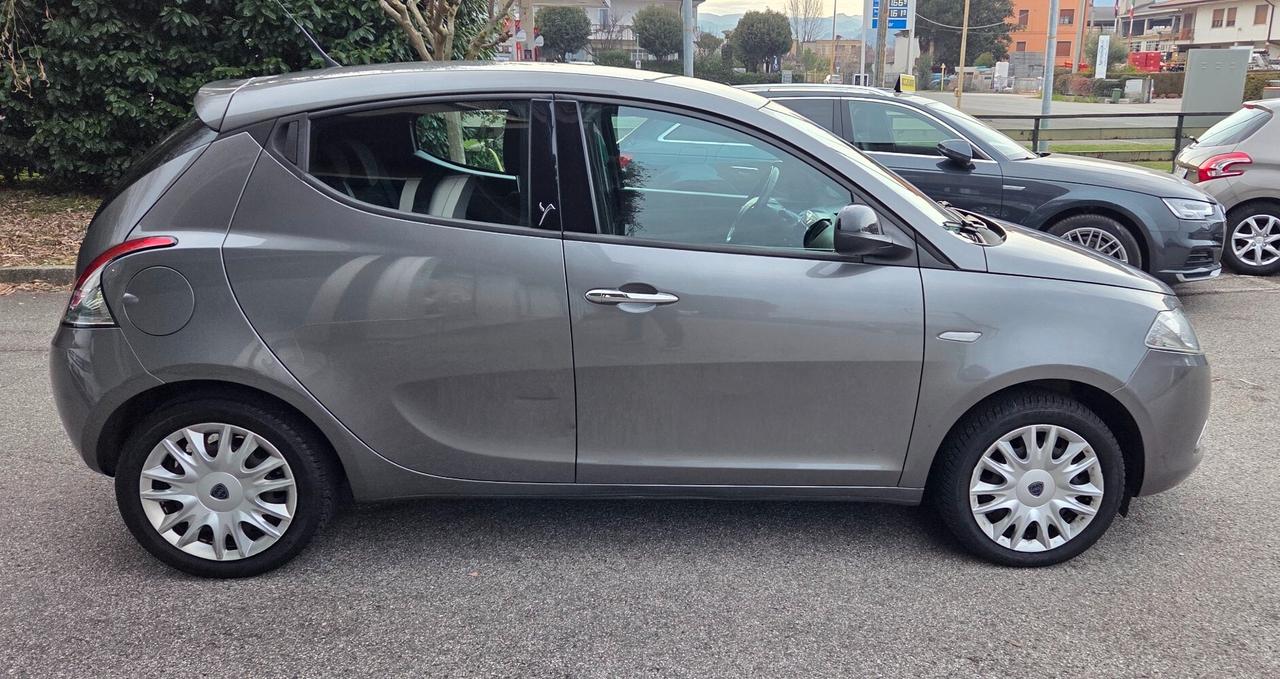 Lancia Ypsilon 1.2 69 CV 5 porte GPL EURO6 Elefantino