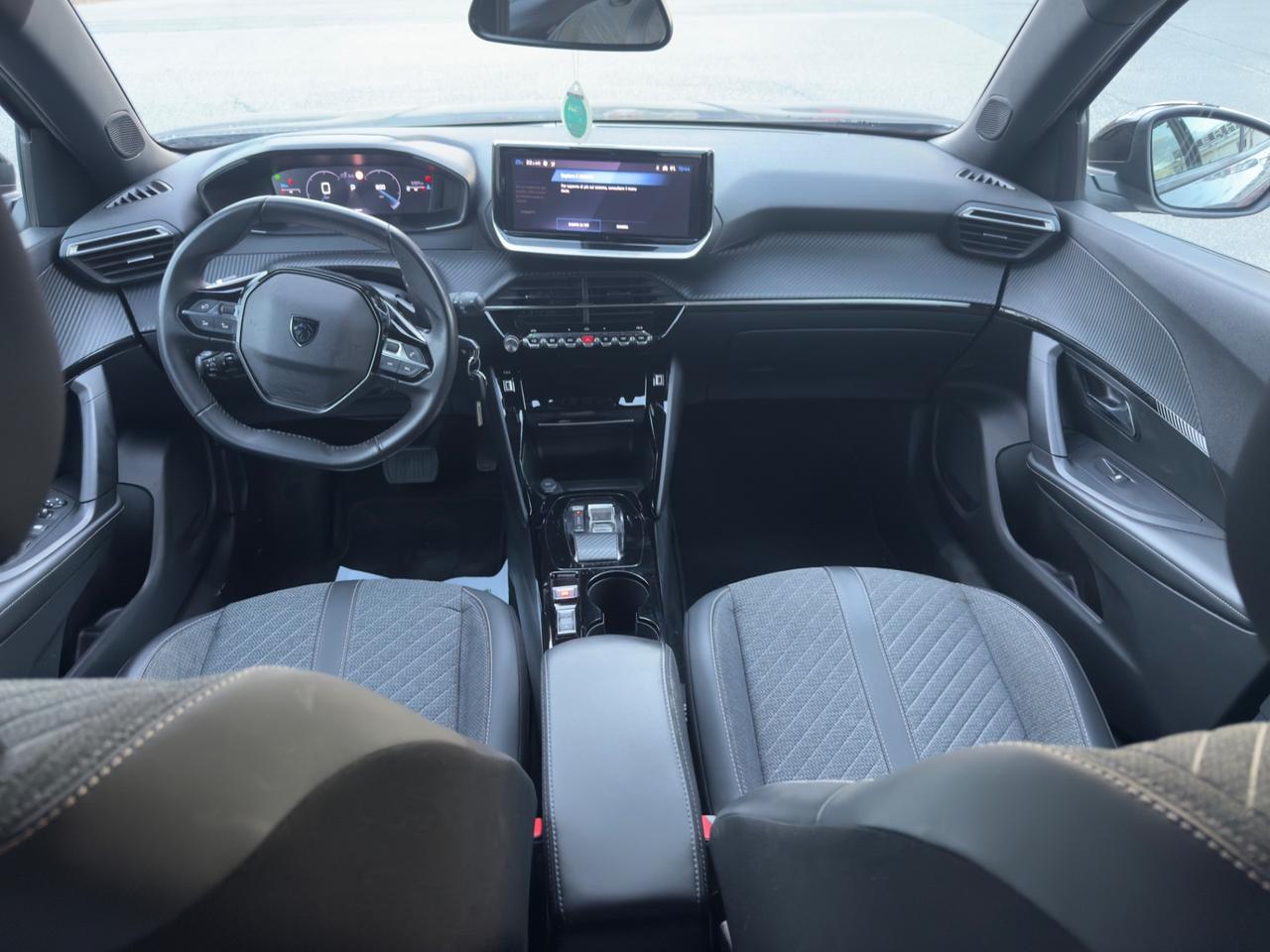 Peugeot 2008 BlueHDi 130 S&S EAT8 Allure Pack