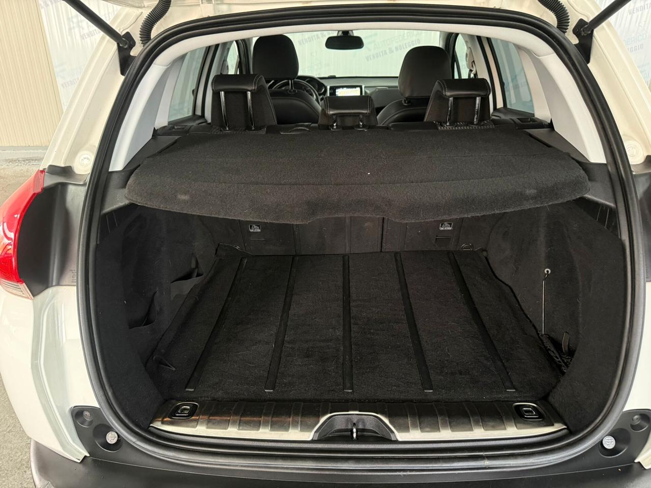 Peugeot 2008 1.6 Hdi 92cv Tetto panoramico