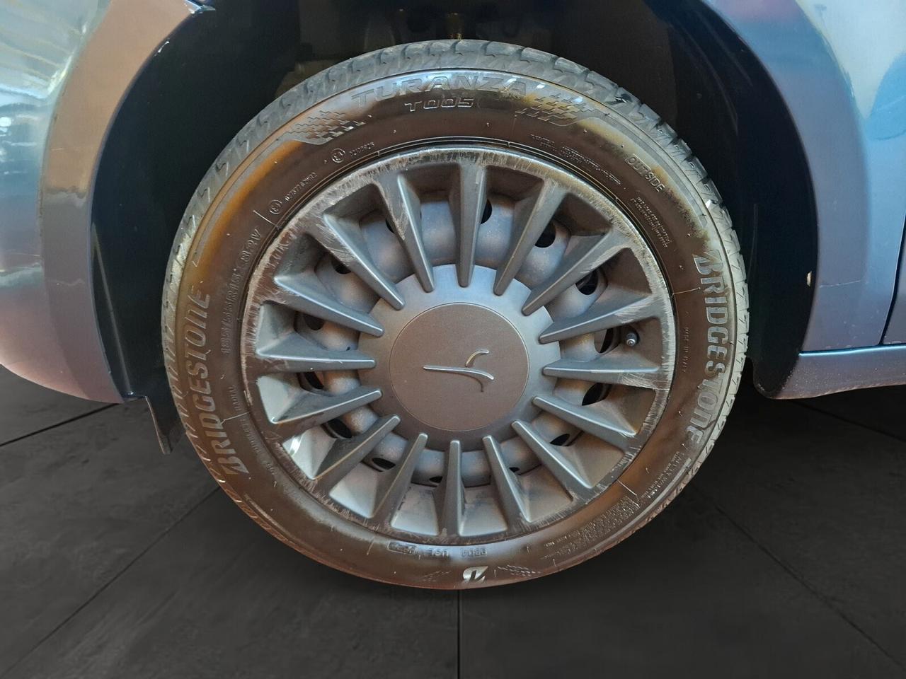 Lancia Ypsilon 1.0 FireFly 5 porte S&S Hybrid Ecochic Silver