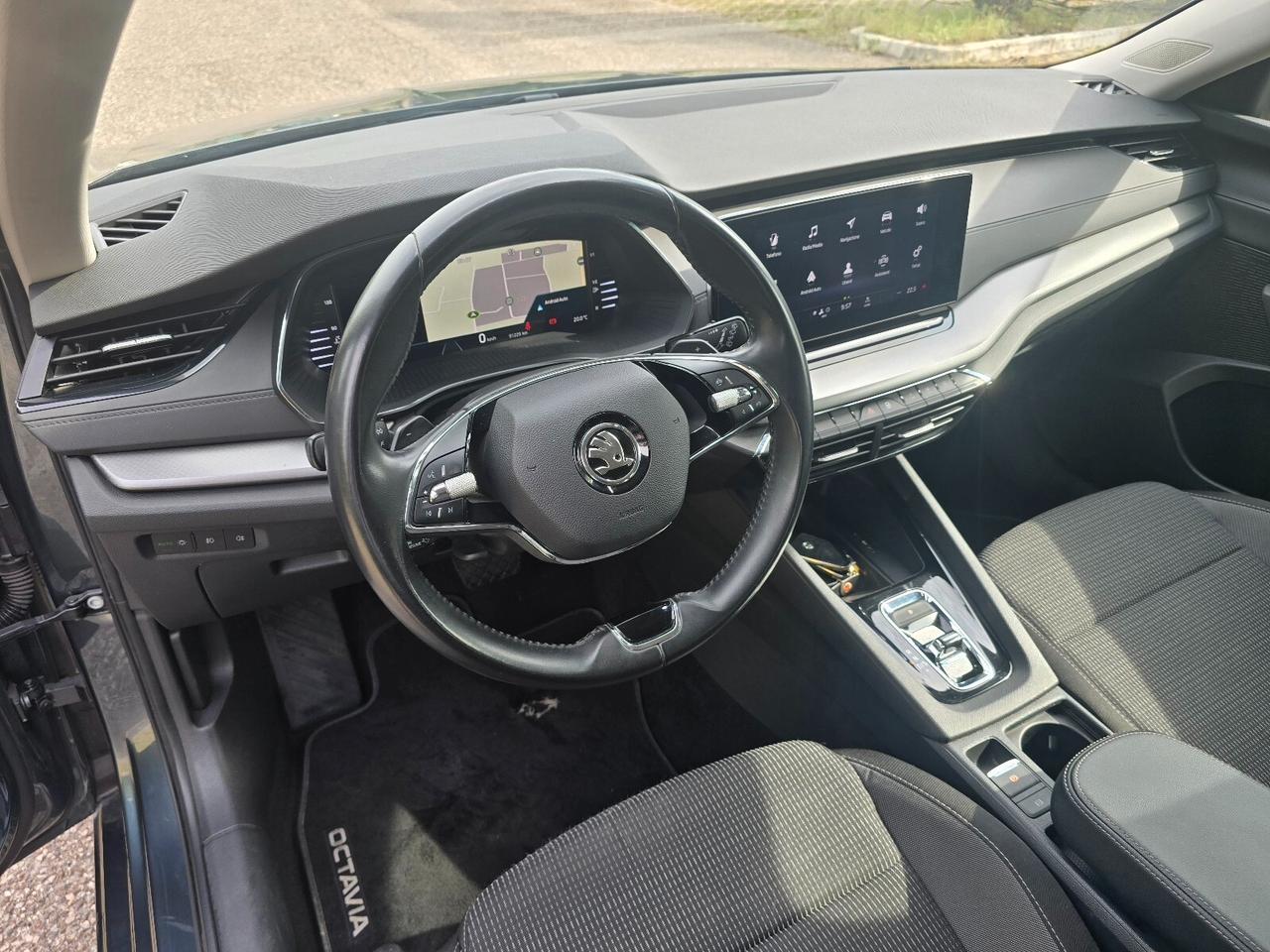 Skoda Octavia 2.0 TDI EVO SCR DSG Wagon Executive
