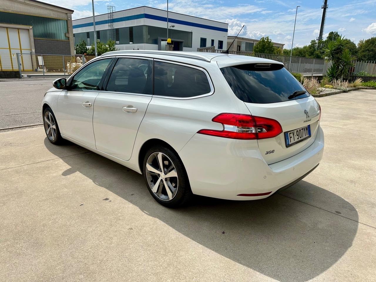 Peugeot 308 BlueHDi 130 S&S EAT8 SW Active
