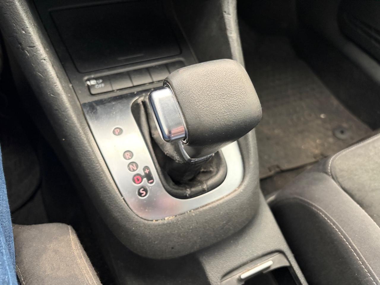 Volkswagen Golf 1.6 TDI DPF DSG 5p. Highline Frizione Sltta