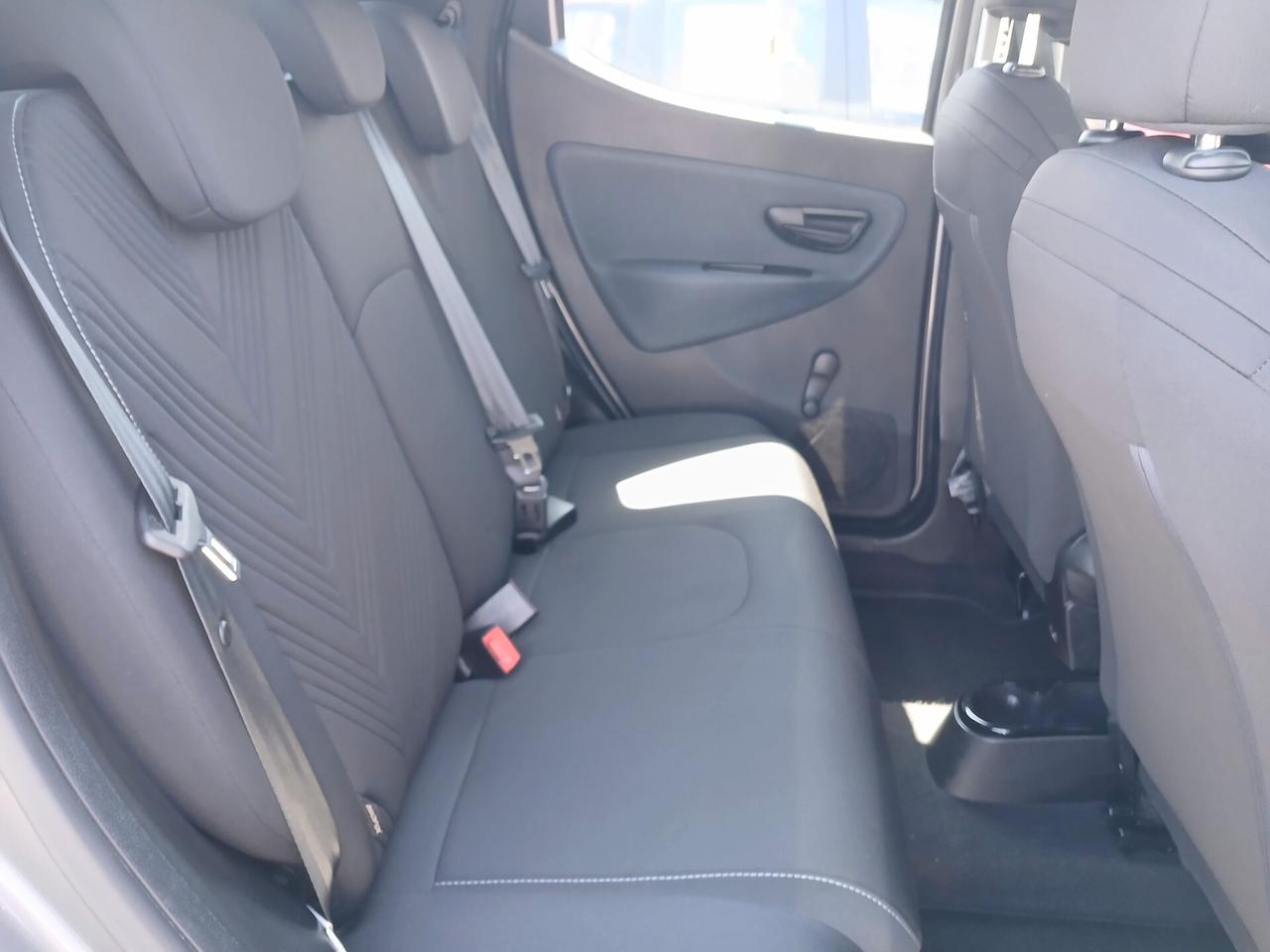 Lancia Ypsilon 1.0 HYBRID 70CV GOLD 2023